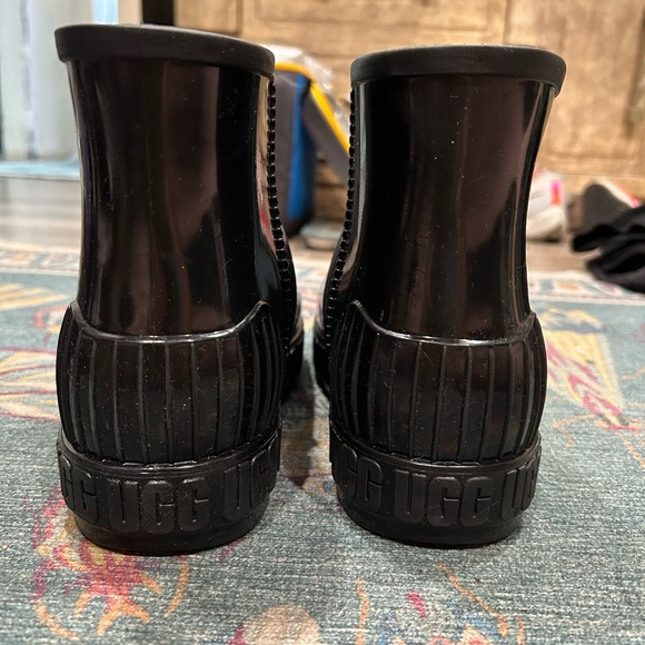 Ugg Drizlita Rubber Rain Boots - Picture 2 of 9